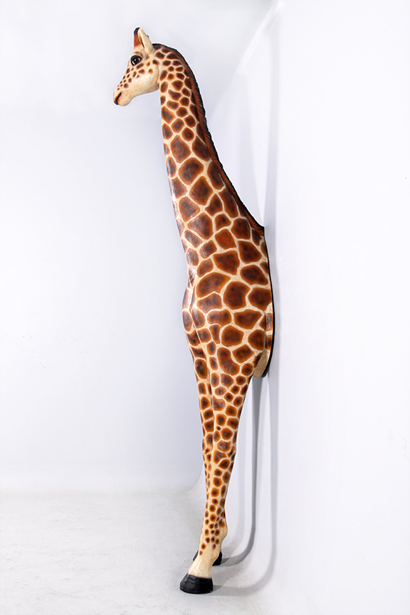 giraffe concrete statue